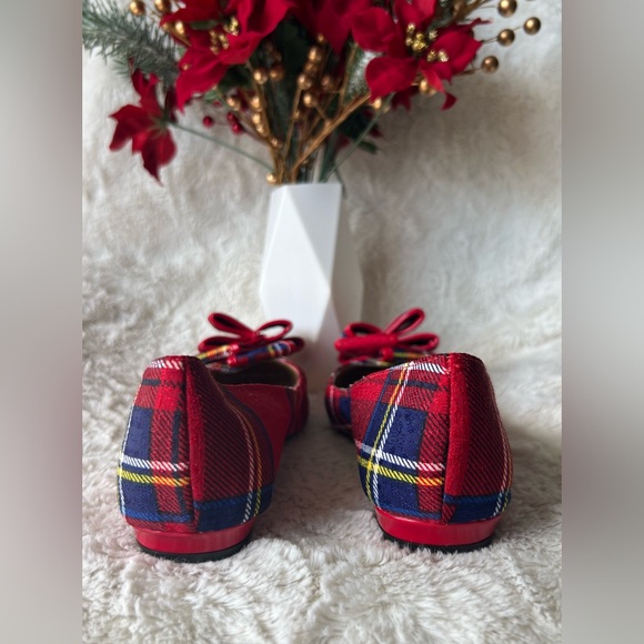 J.Renee Plaid Flats - Picture 5 of 7